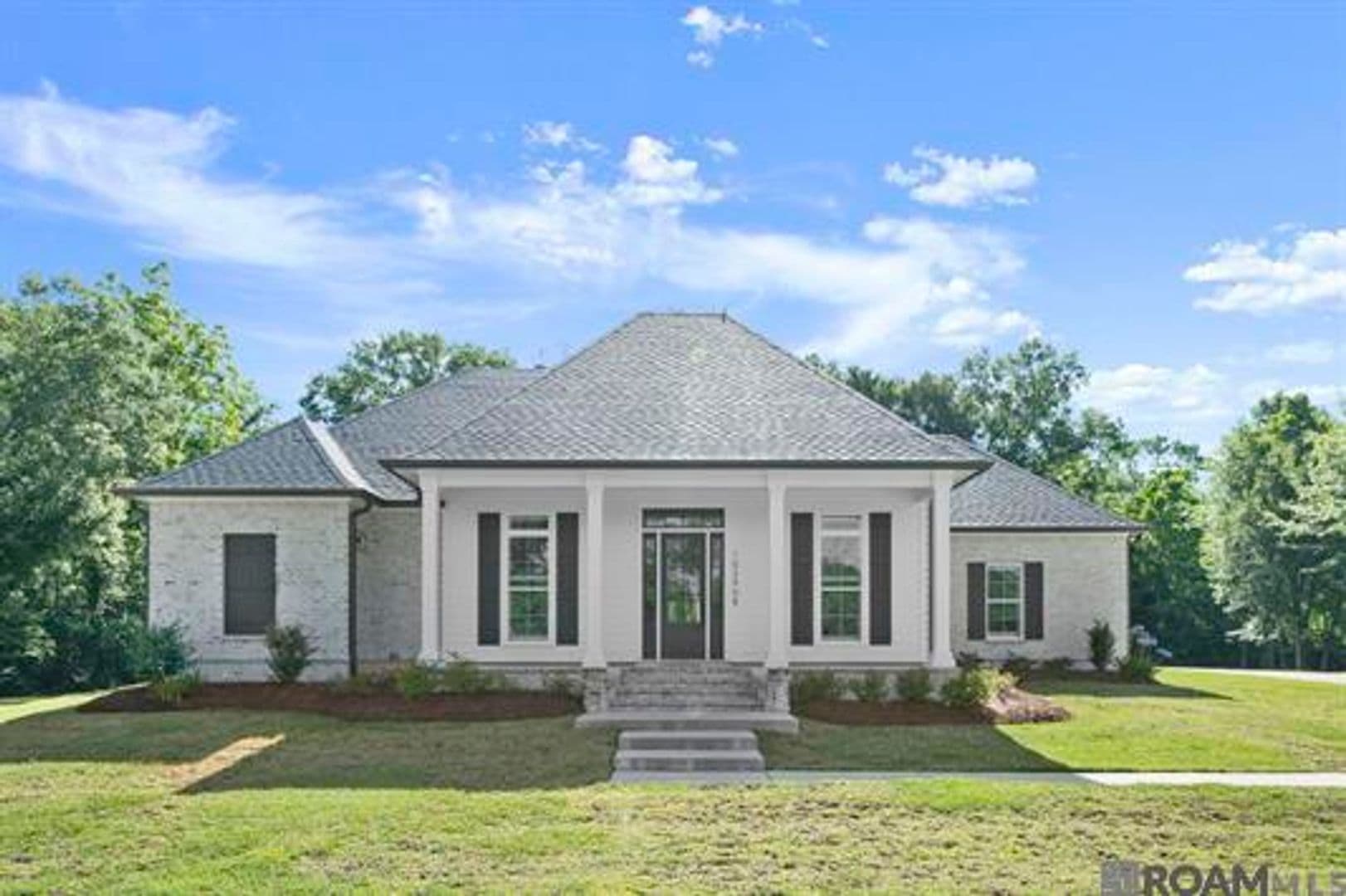 St Amant House: 10290 Bayou Crossing
