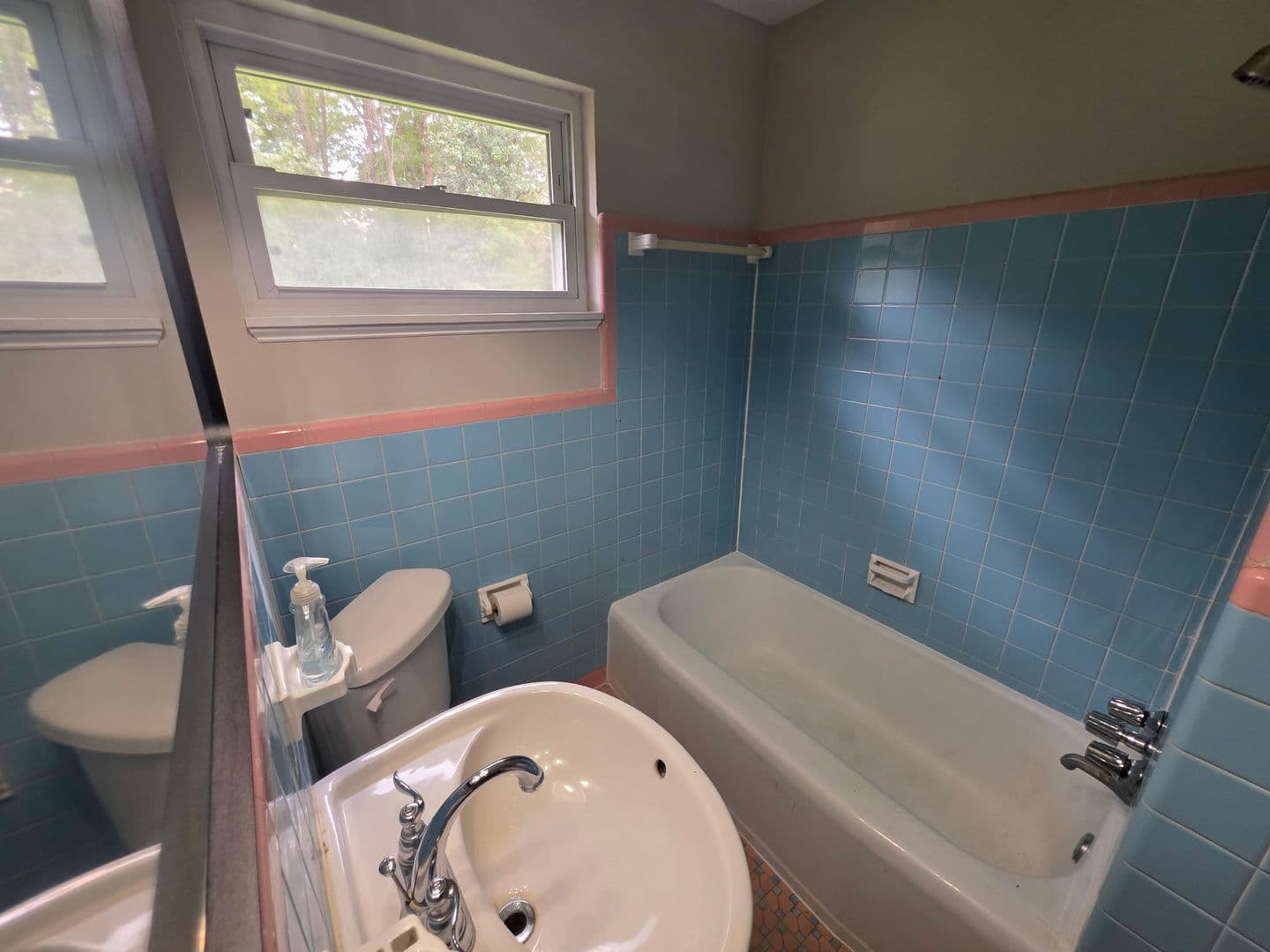 Augusta House: 2412 Bass Ave