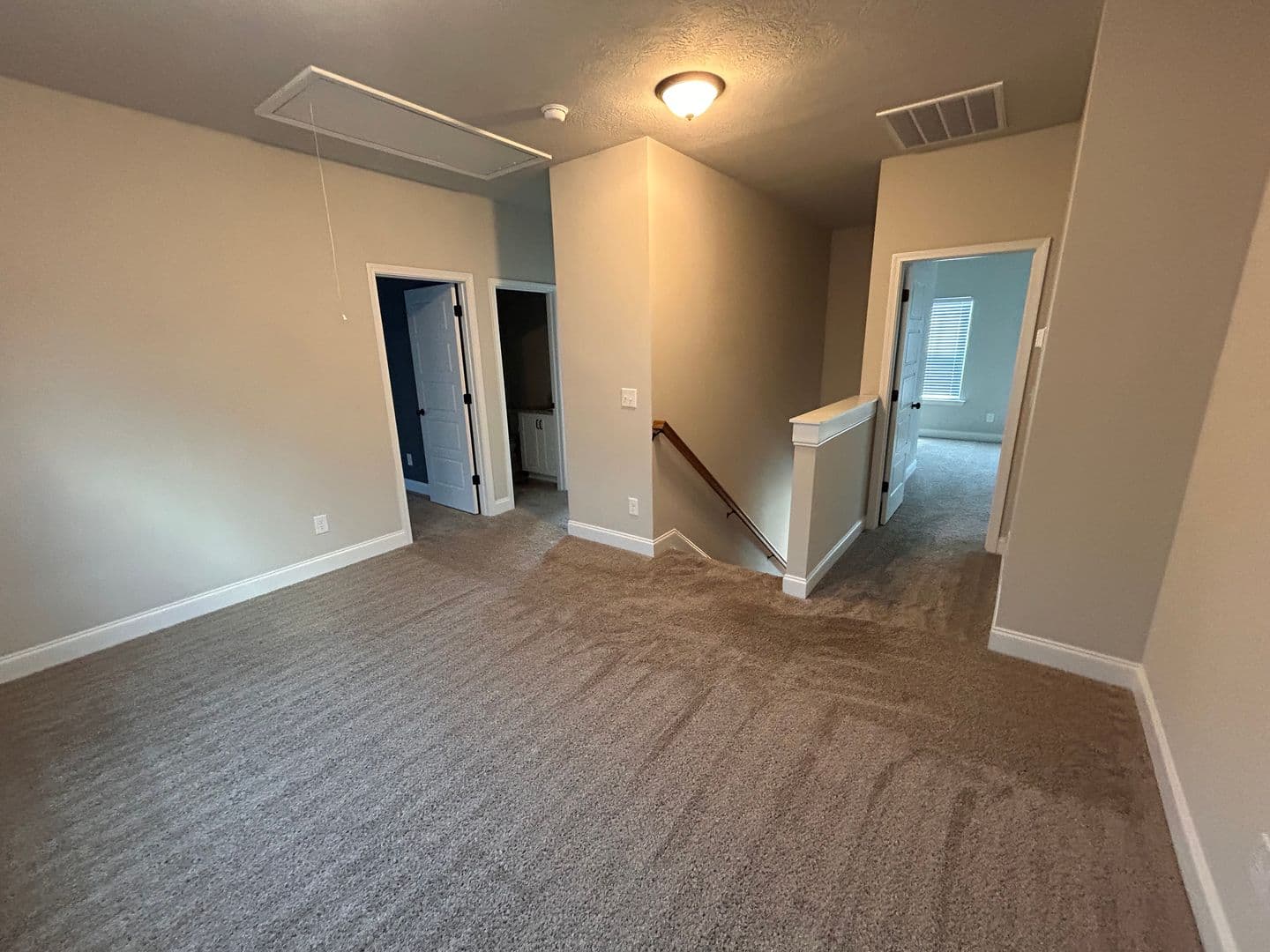 Harlem House: 204 Pebble Lane