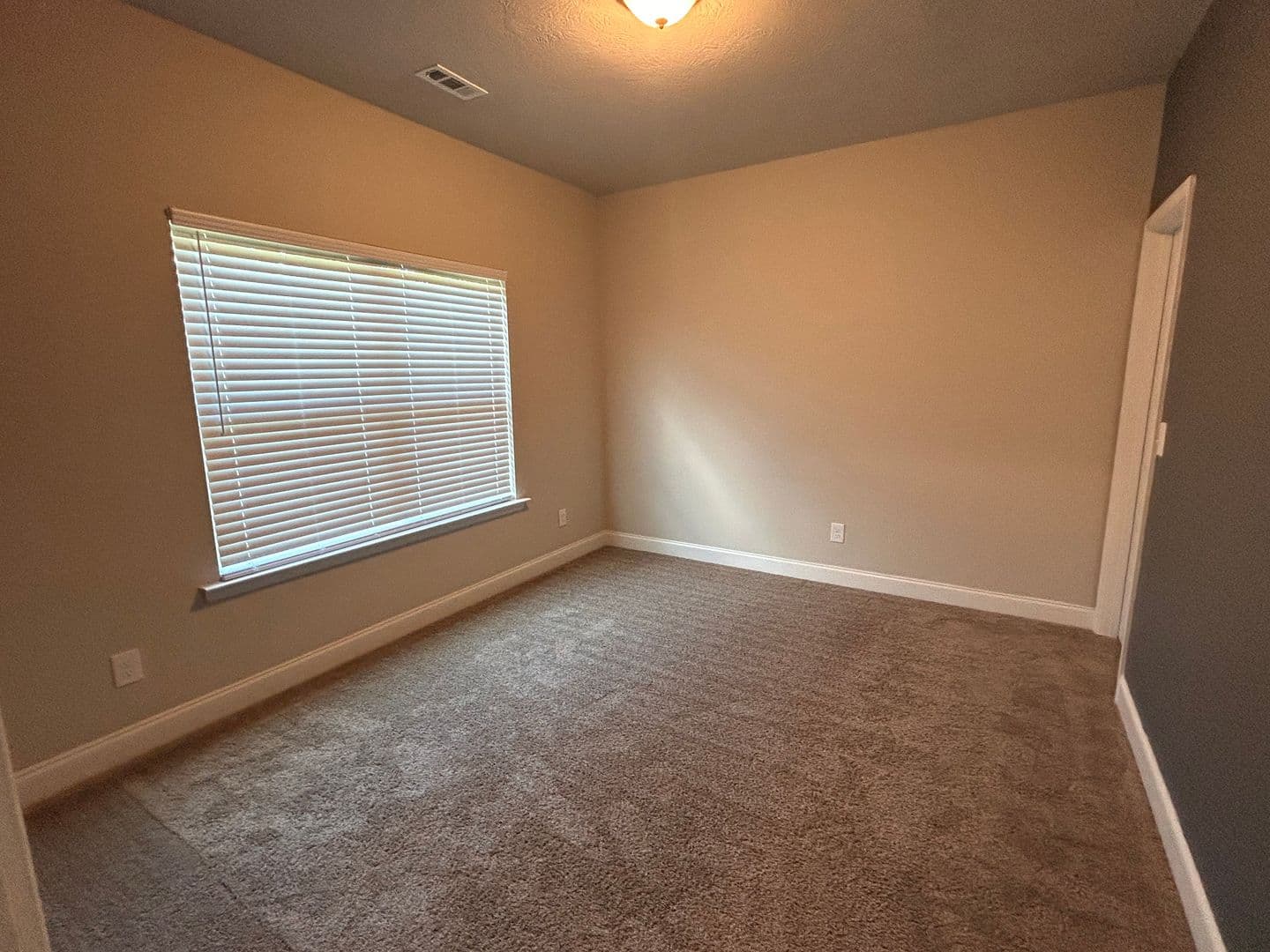 Harlem House: 204 Pebble Lane