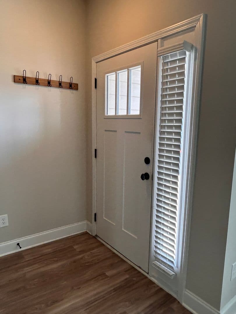 Harlem House: 204 Pebble Lane