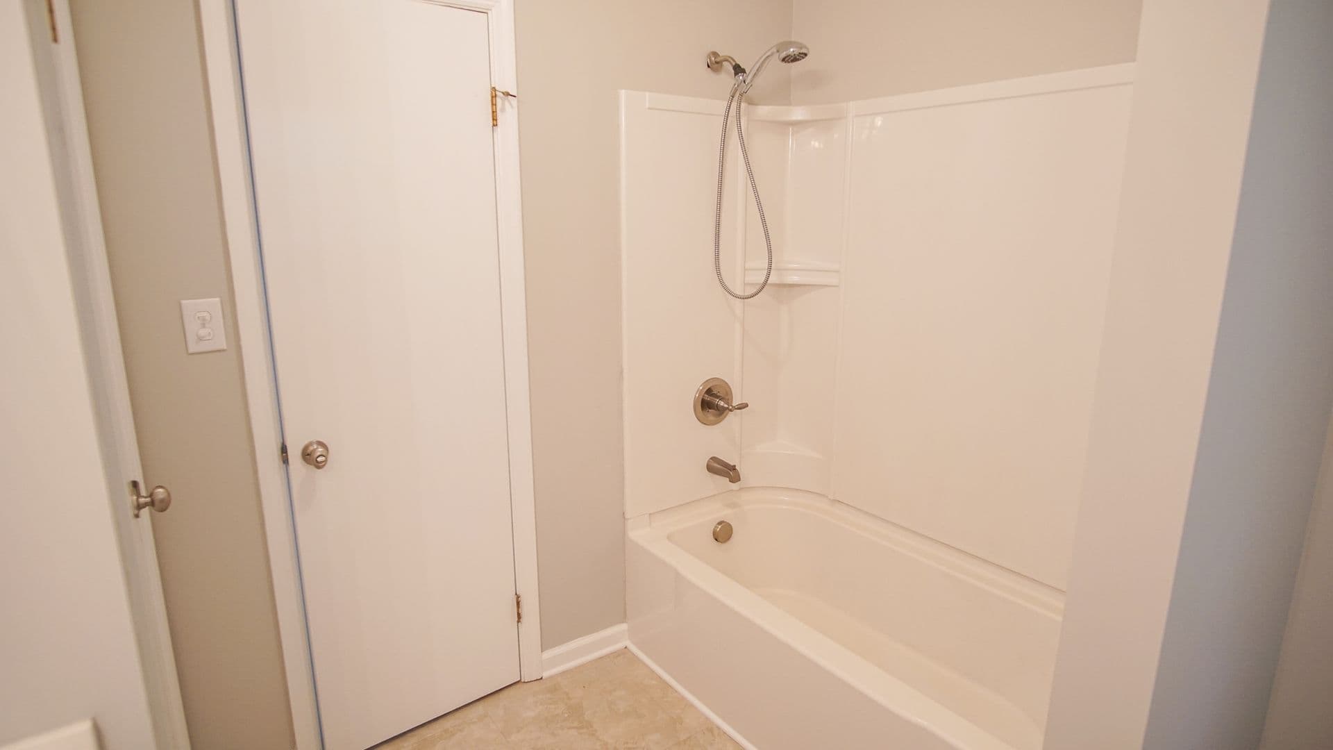Martinez House: 344 Stagecoach Way