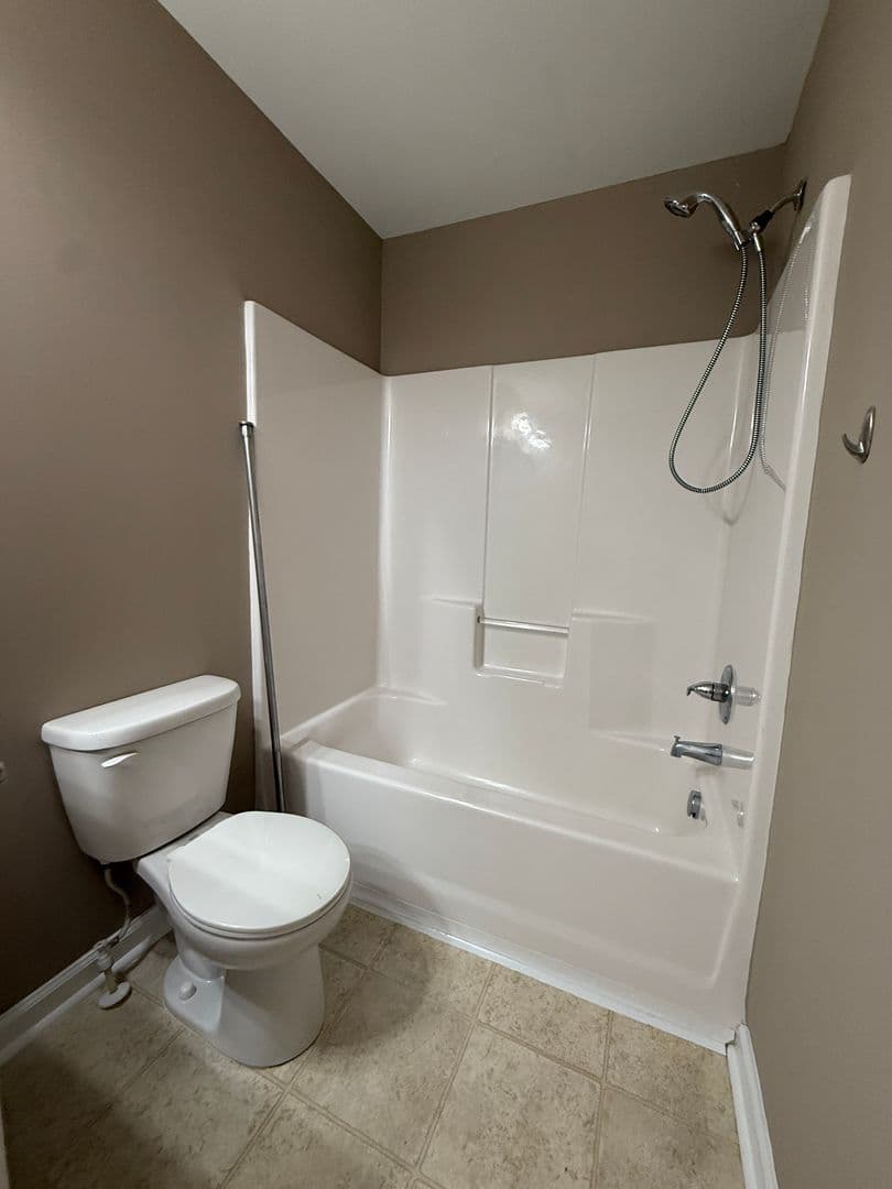 Evans House: 255 Tulip Dr