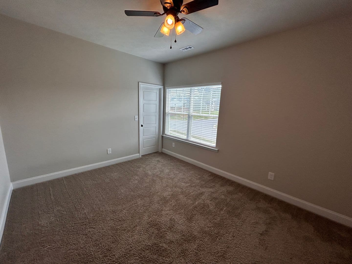 Harlem House: 204 Pebble Lane