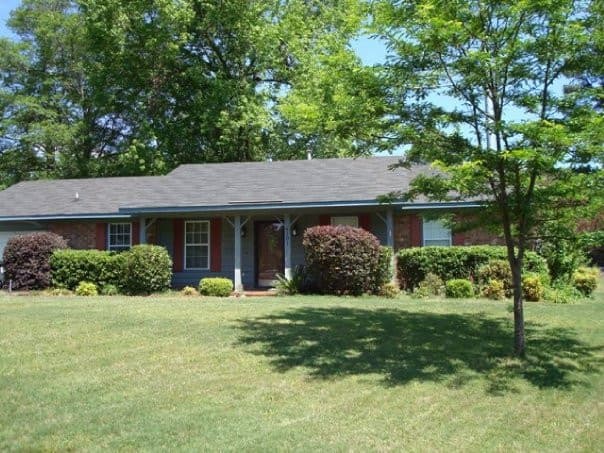 Martinez House: 4101 Clinton Way East