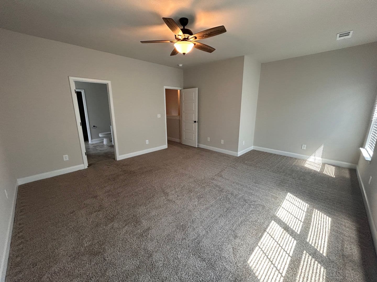 Harlem House: 204 Pebble Lane