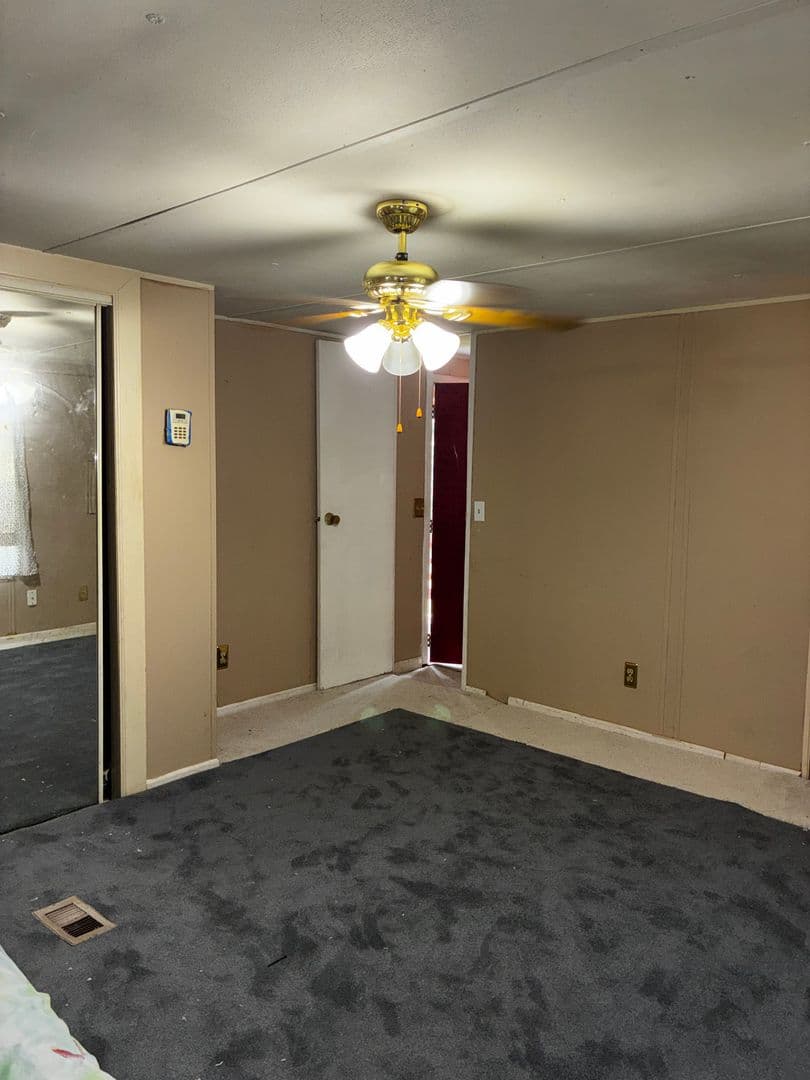 Hephzibah House: 3914 Lake Erie dr