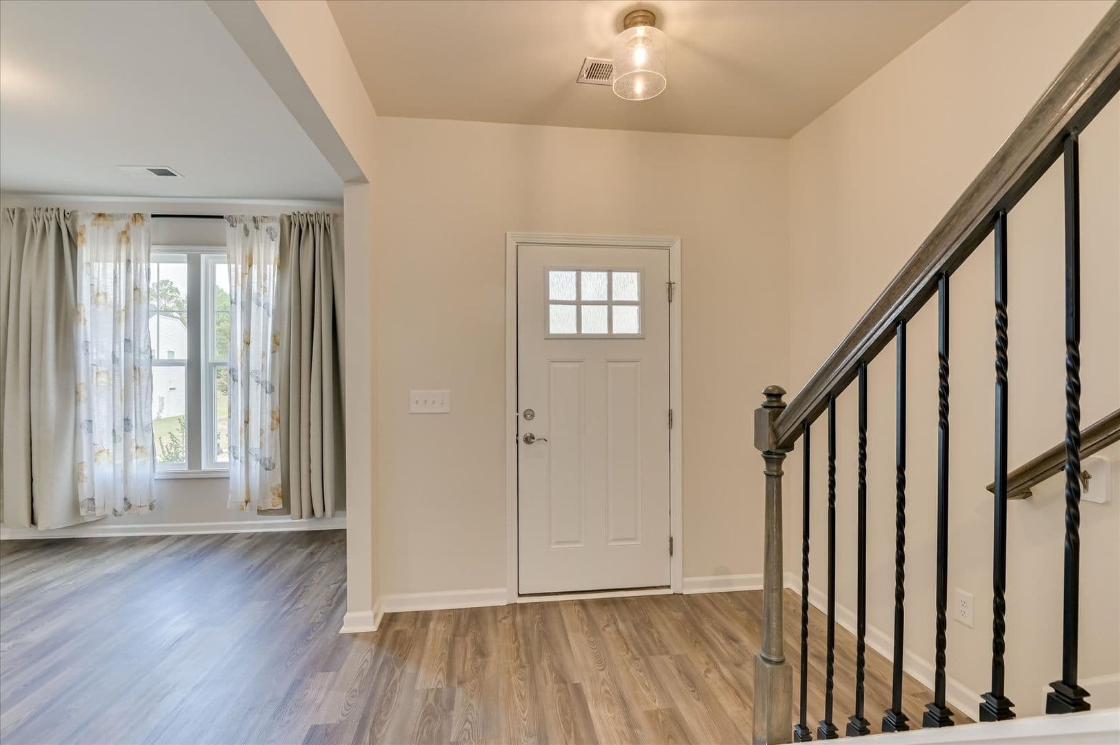 Graniteville House: 6370 Whirlaway Road