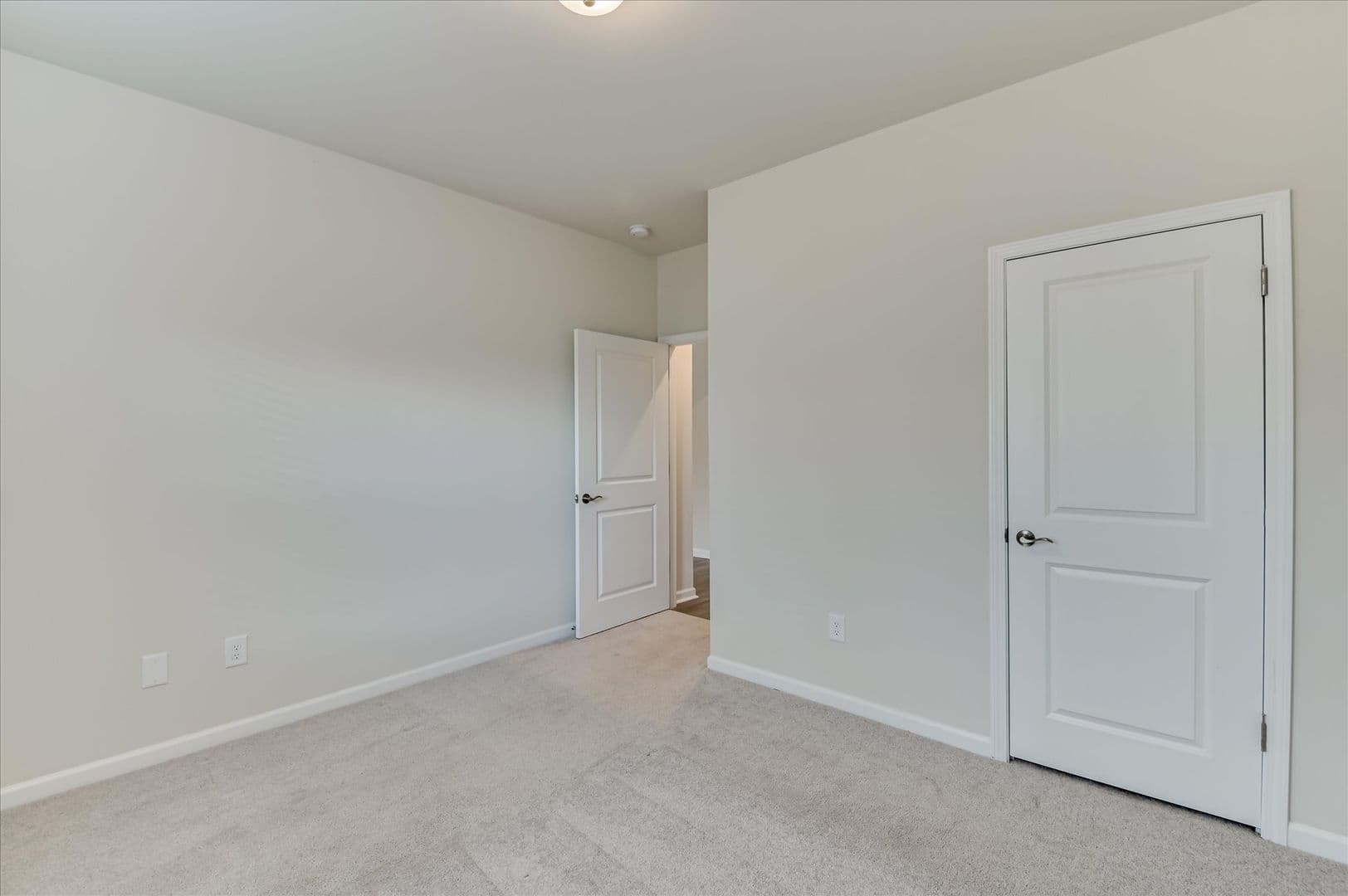 Graniteville House: 6370 Whirlaway Road