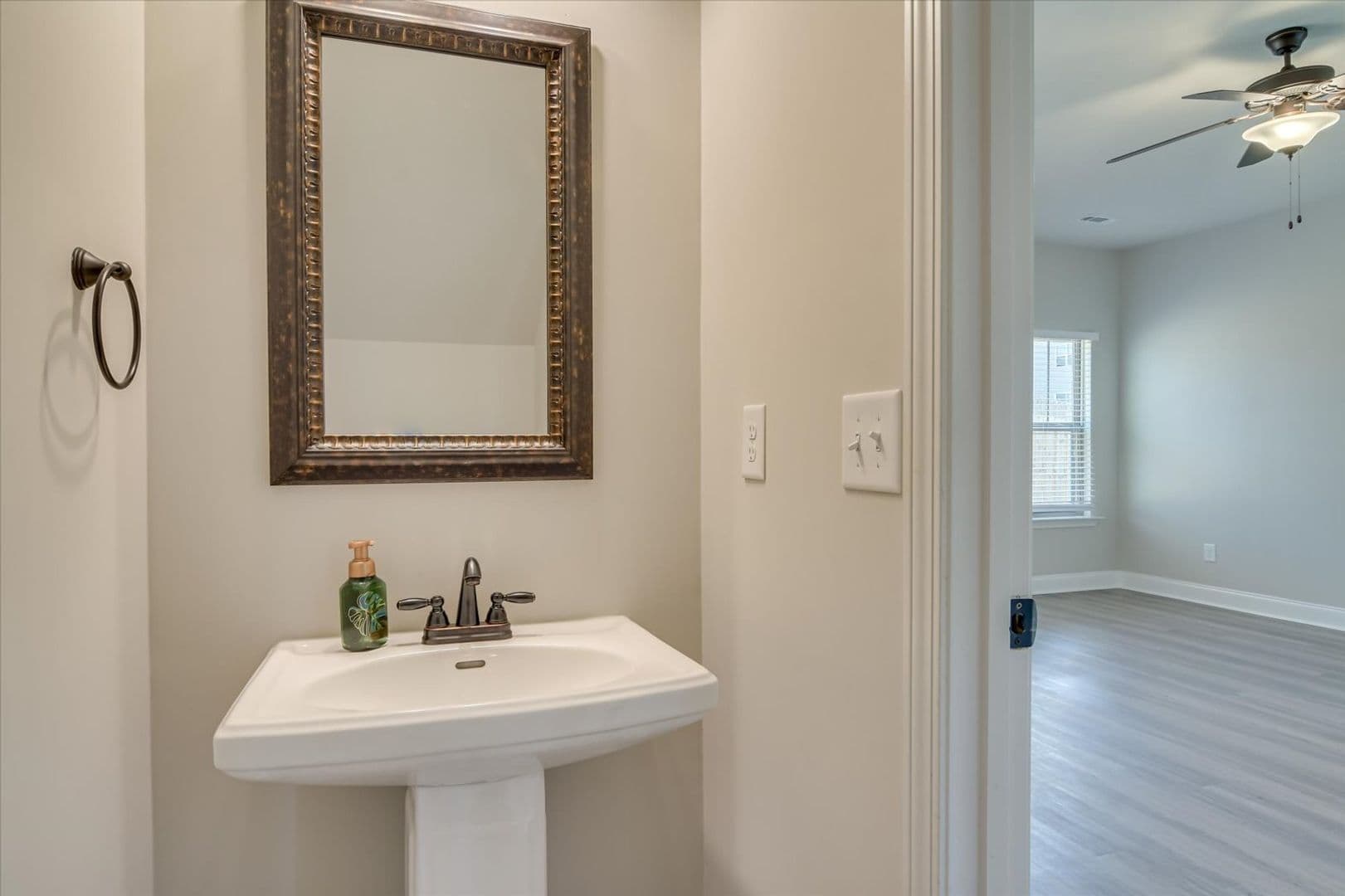 Harlem House: 610 Turtle Creek Lane