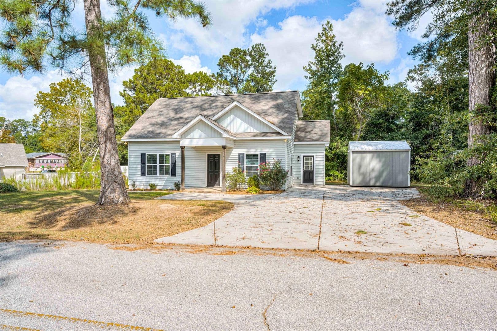 Dearing House: 161 Moore Ave