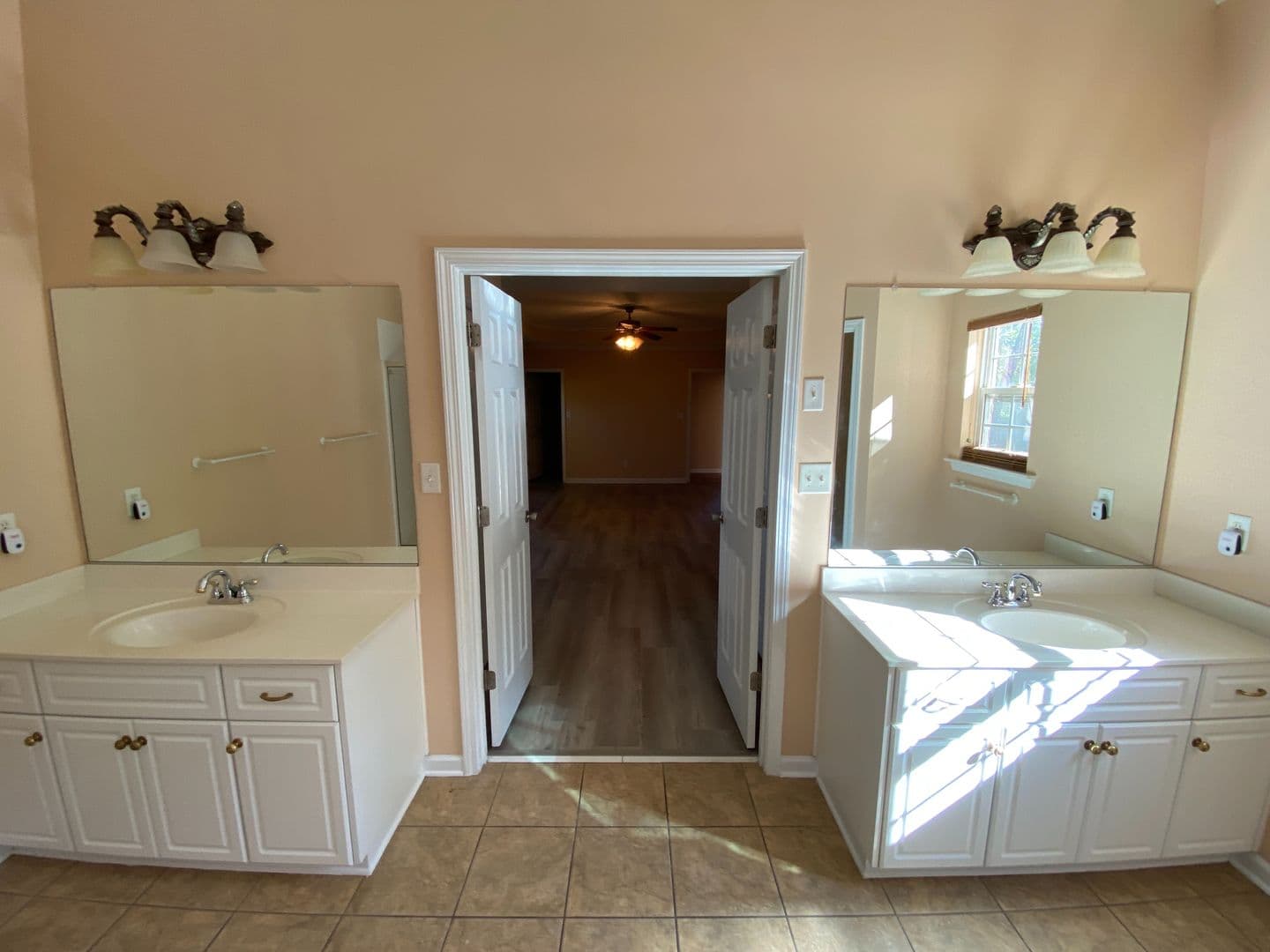 Evans House: 1002 Dorset Lane