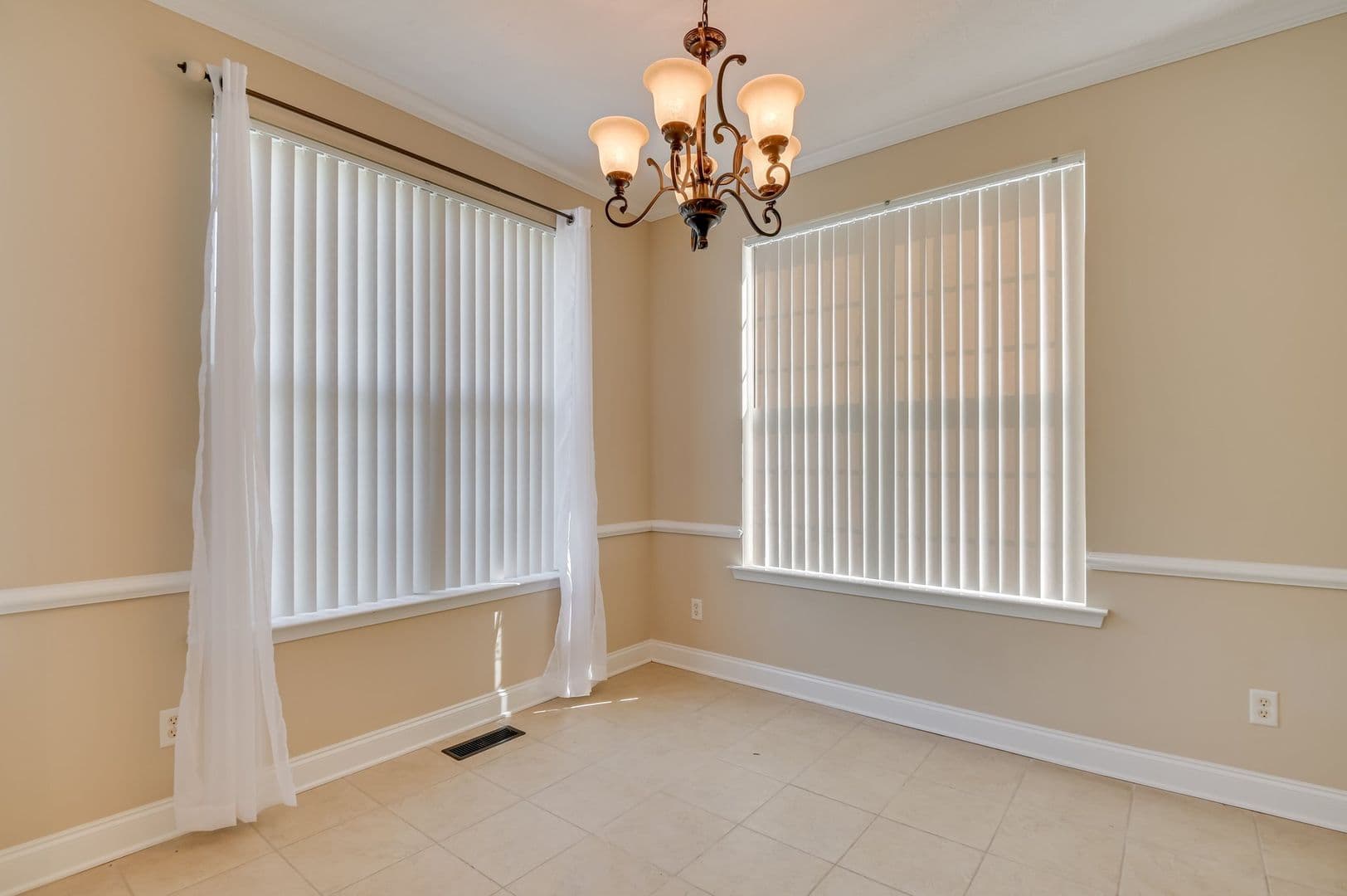 Evans House: 2072 Wythe Drive