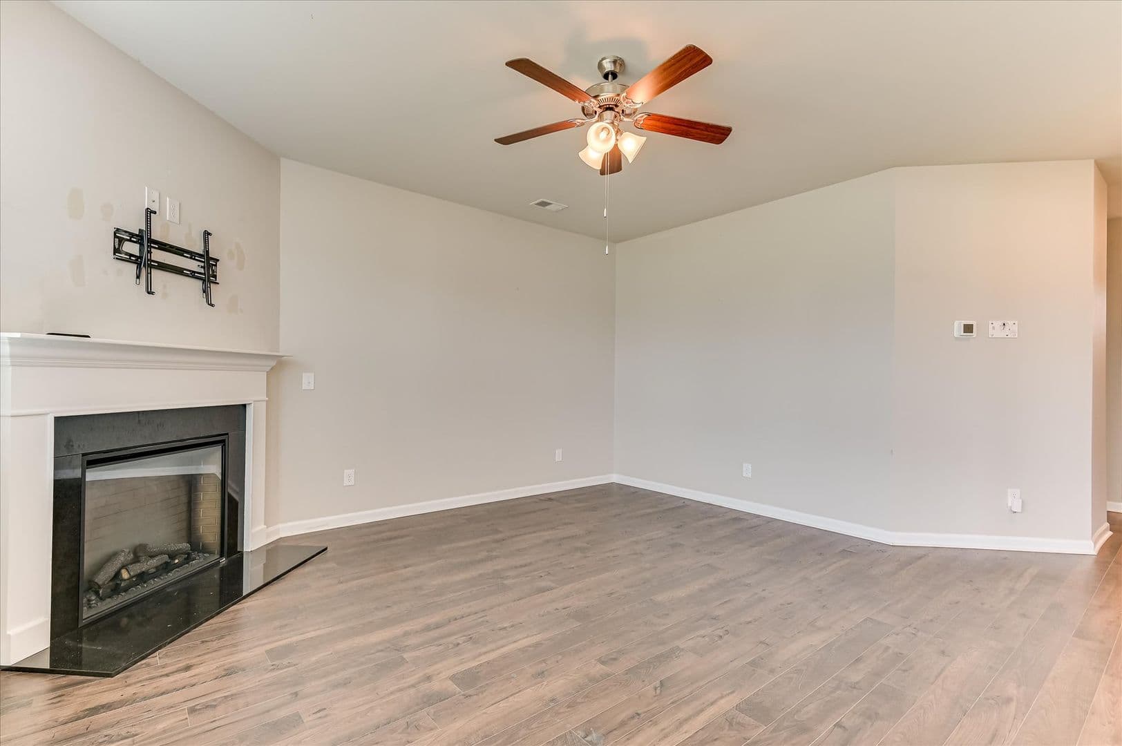 Augusta House: 462 Furlough Dr