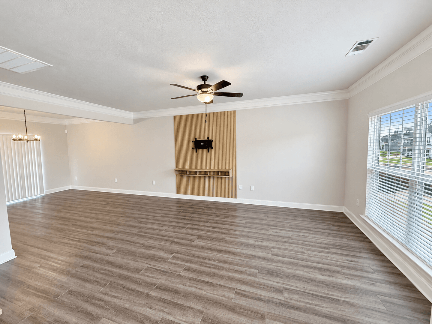 Augusta House: 4041 Cottingham Wayh