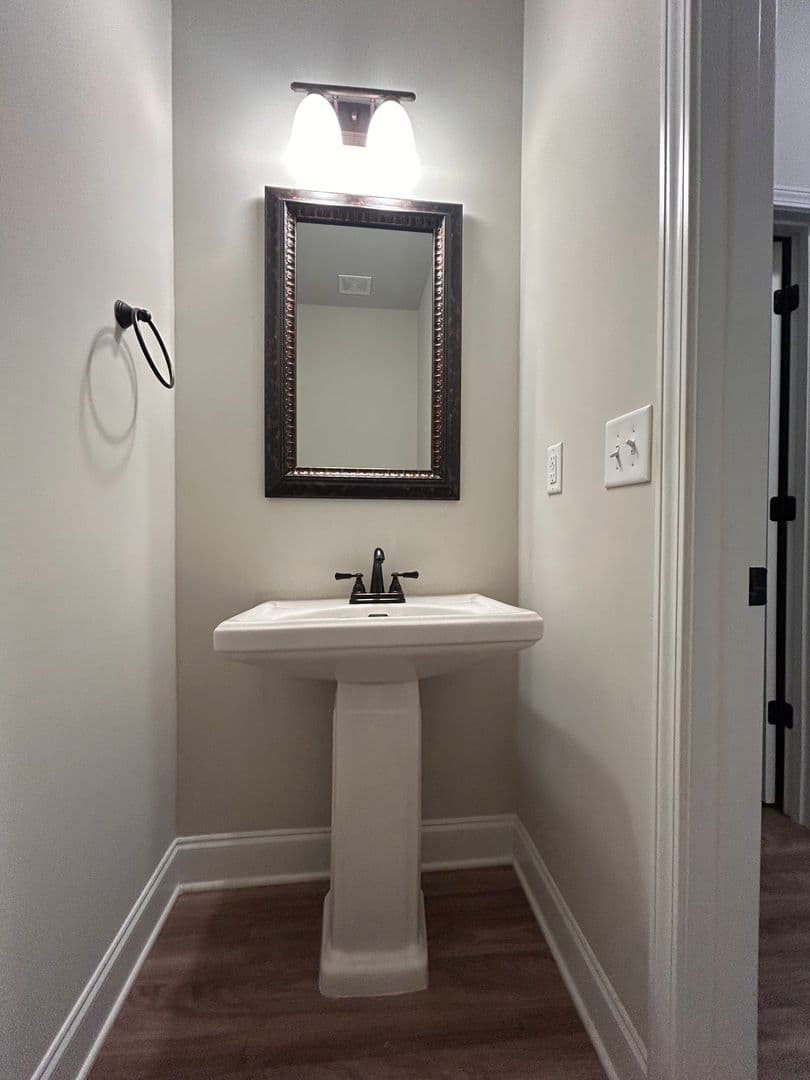 Harlem House: 204 Pebble Lane
