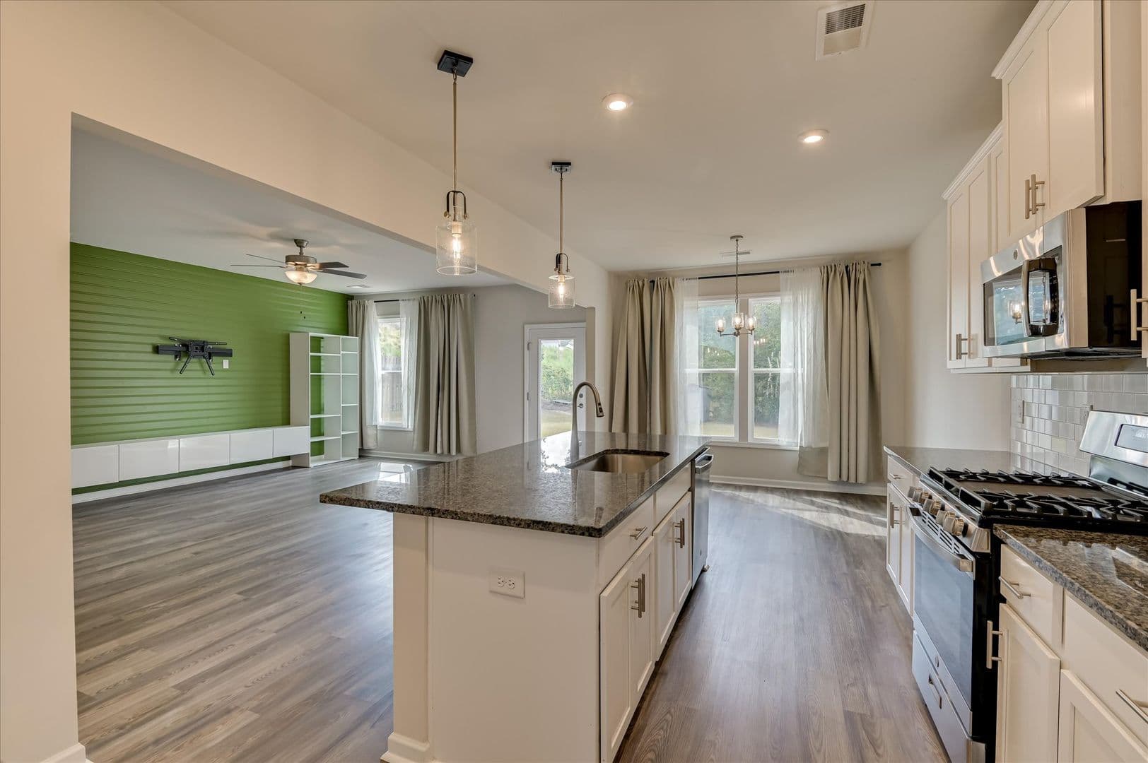 Graniteville House: 6370 Whirlaway Road