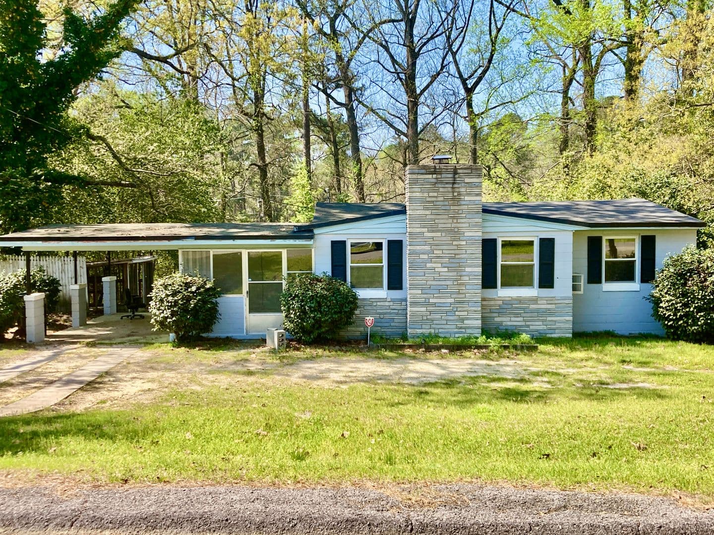 Augusta House: 3226 Holt Rd.