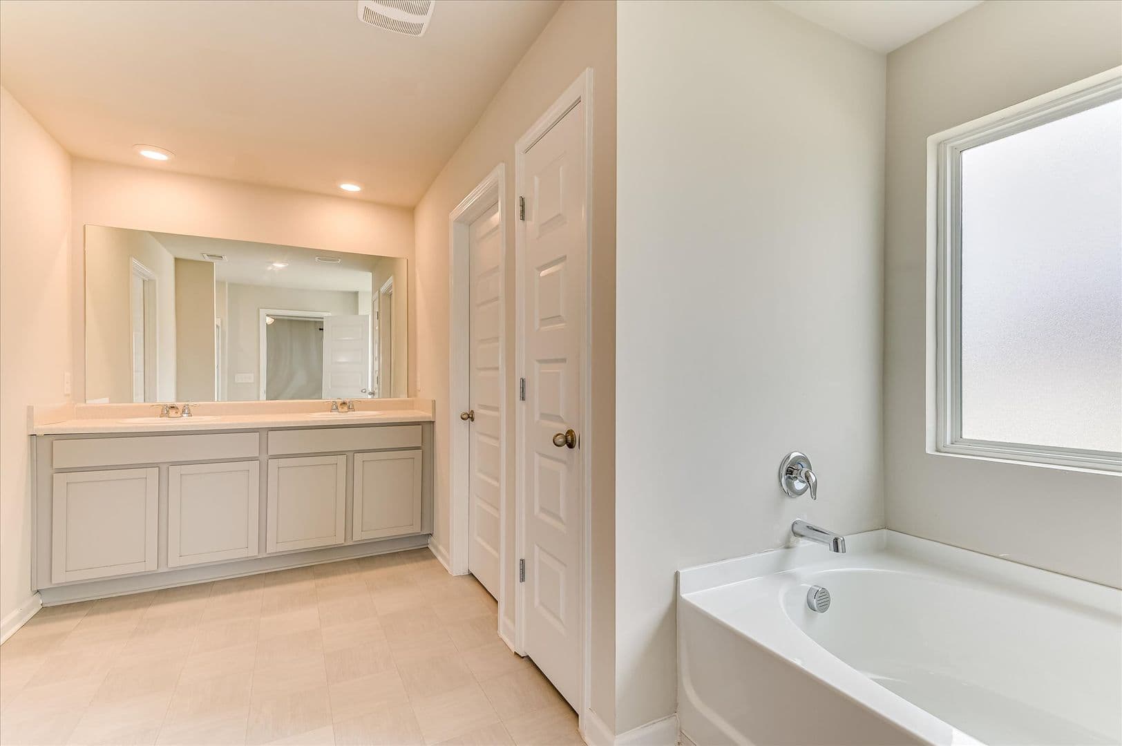 Augusta House: 462 Furlough Dr