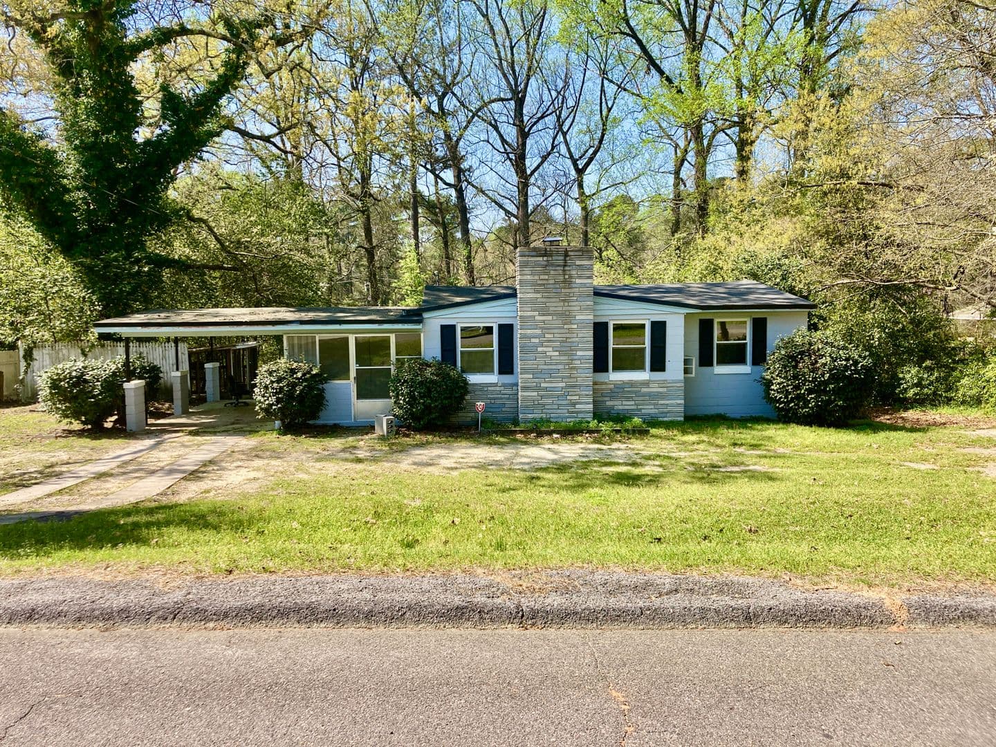 Augusta House: 3226 Holt Rd.