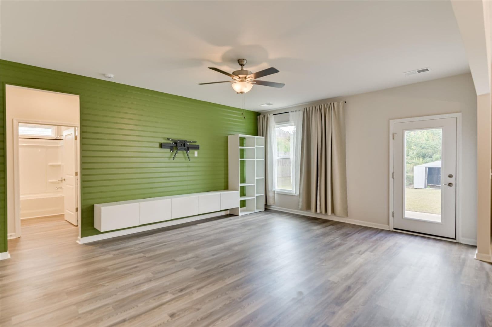 Graniteville House: 6370 Whirlaway Road