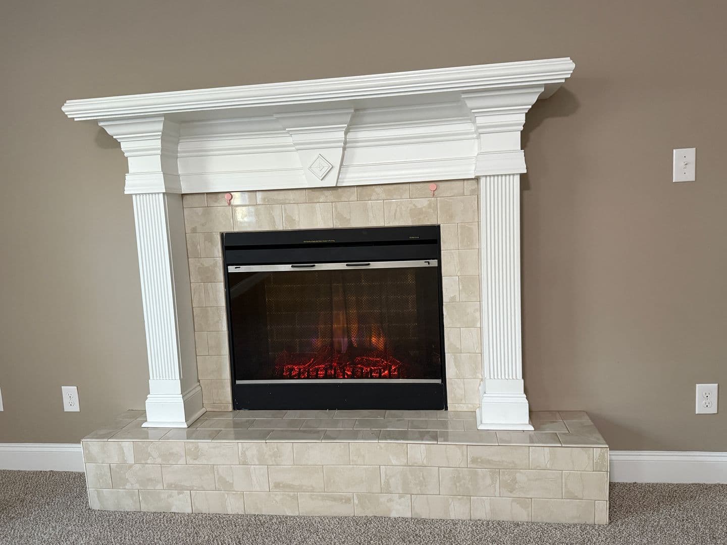 Evans House: 255 Tulip Dr