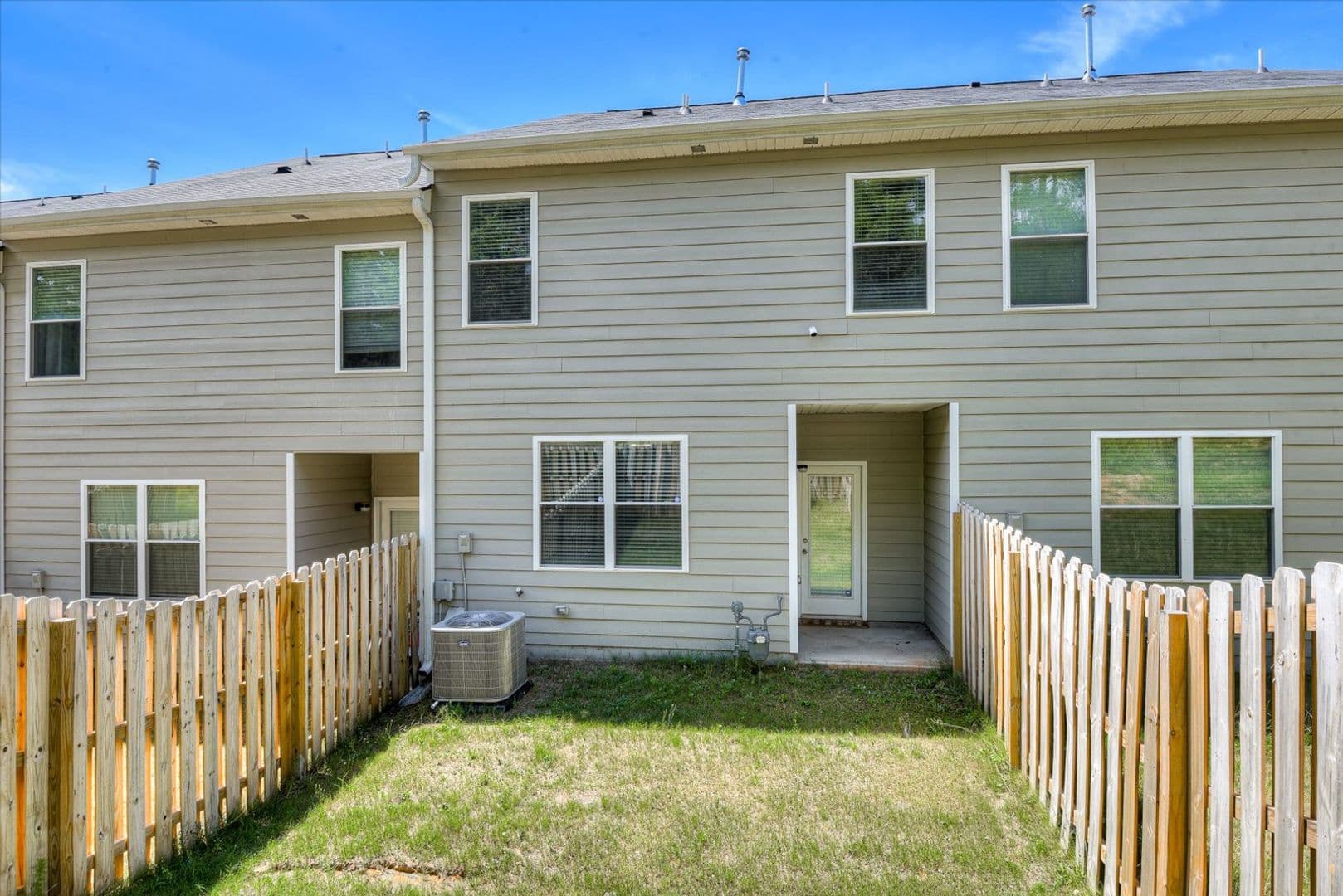 Graniteville House: 846 Quaint Parish Circle