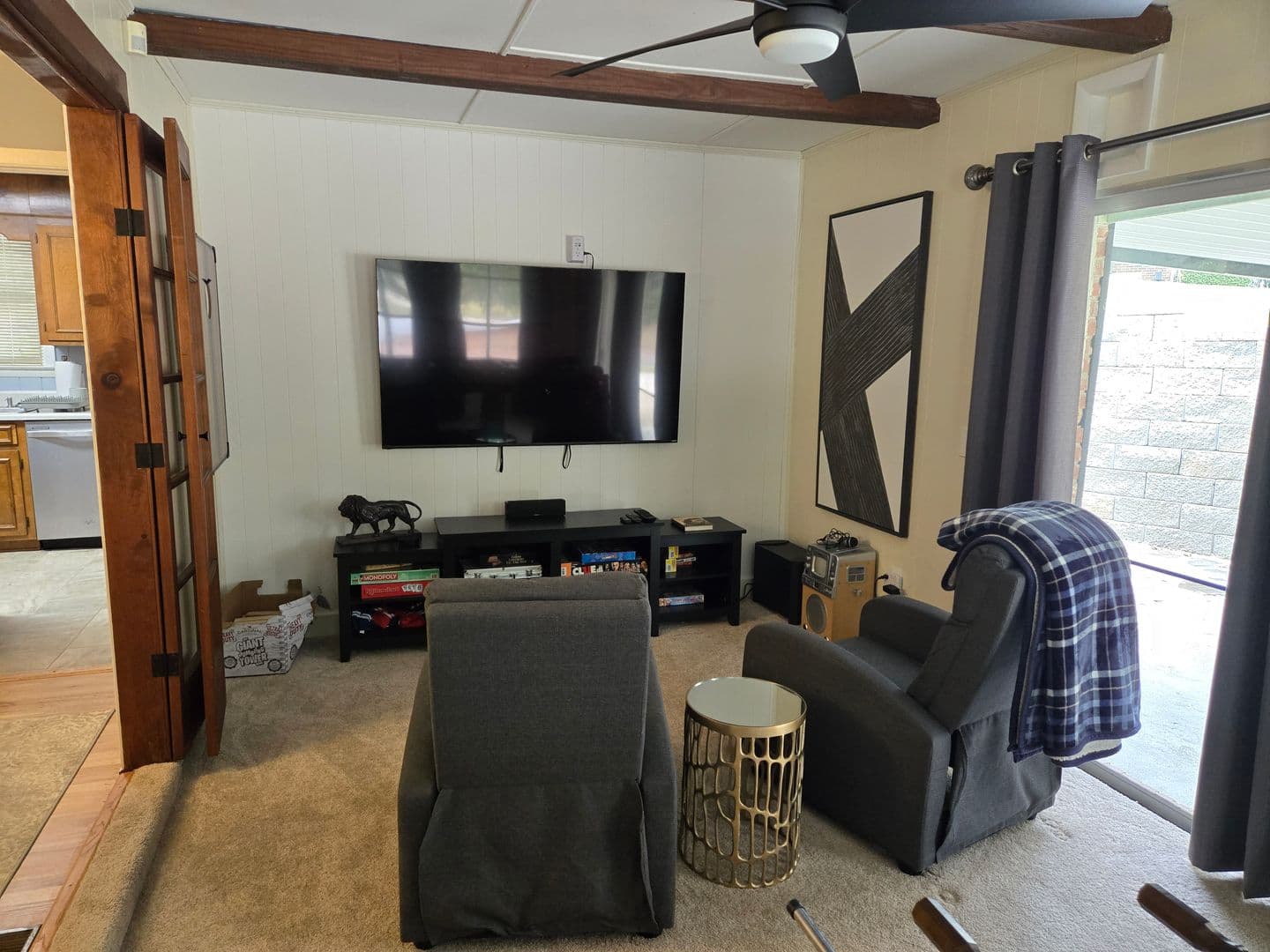 Augusta House: 613 Westbury