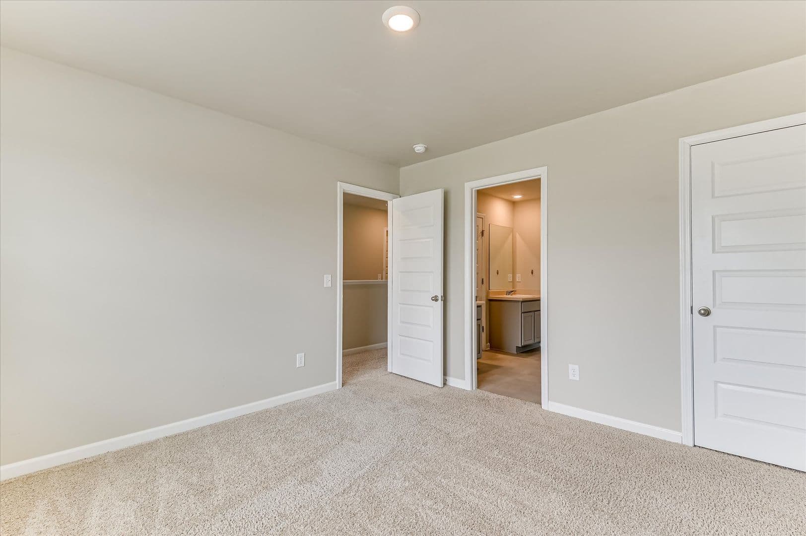 Augusta House: 462 Furlough Dr