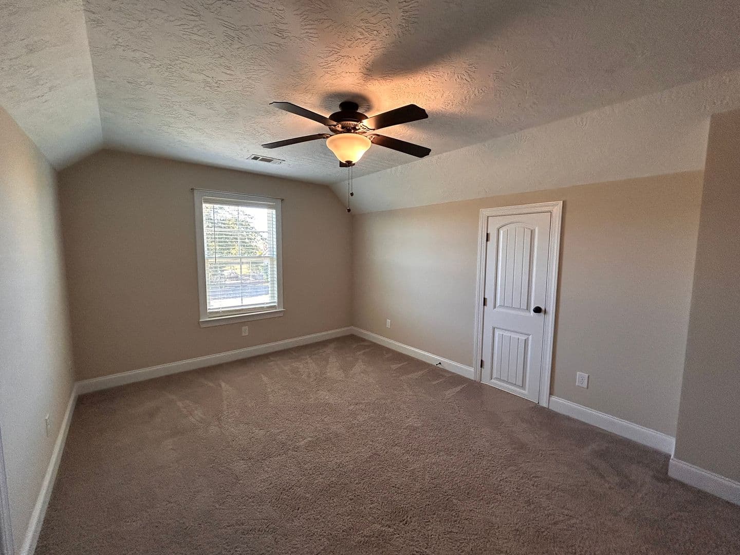 Martinez House: 434 Vaughn Road