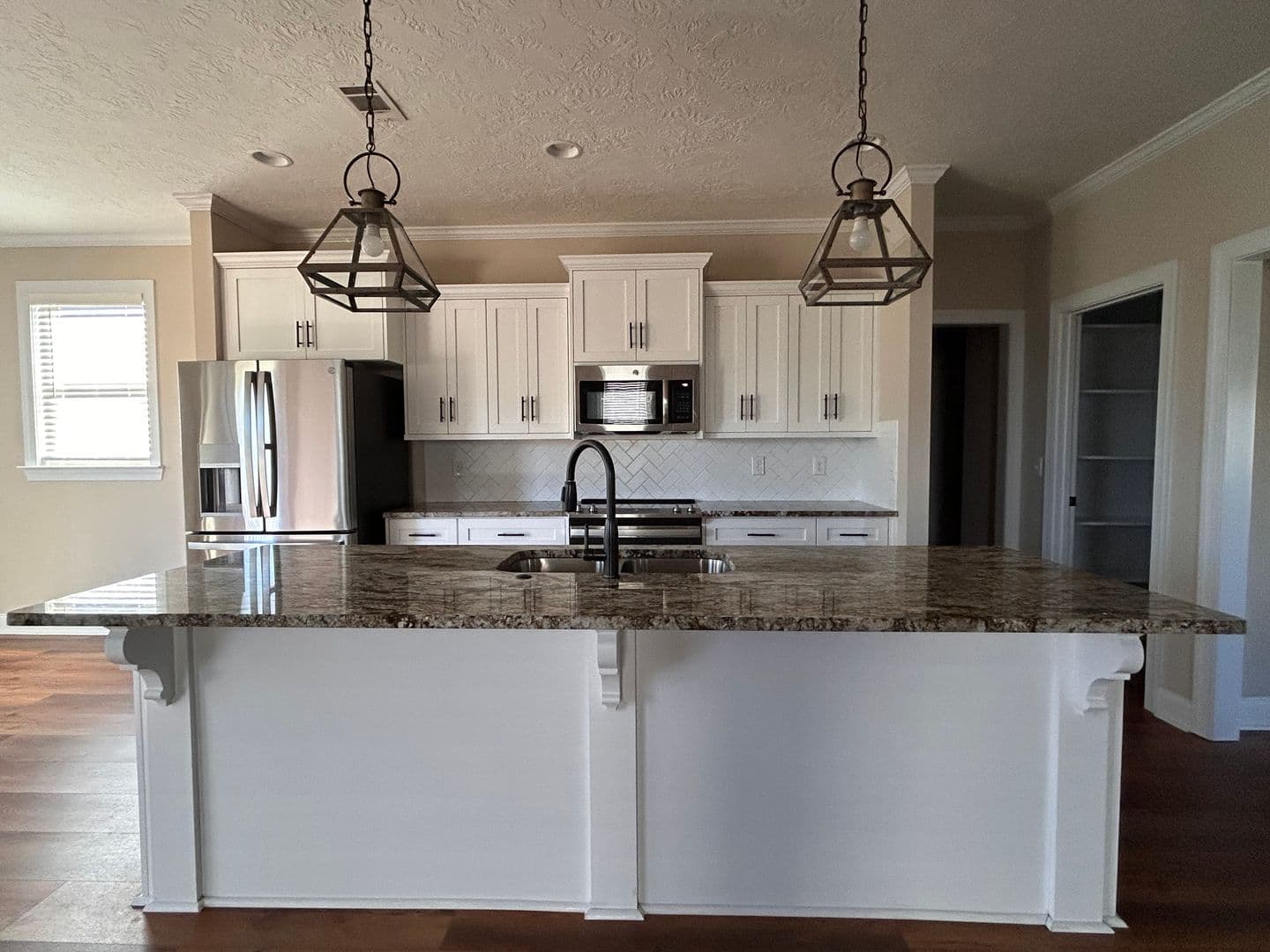Martinez House: 434 Vaughn Road