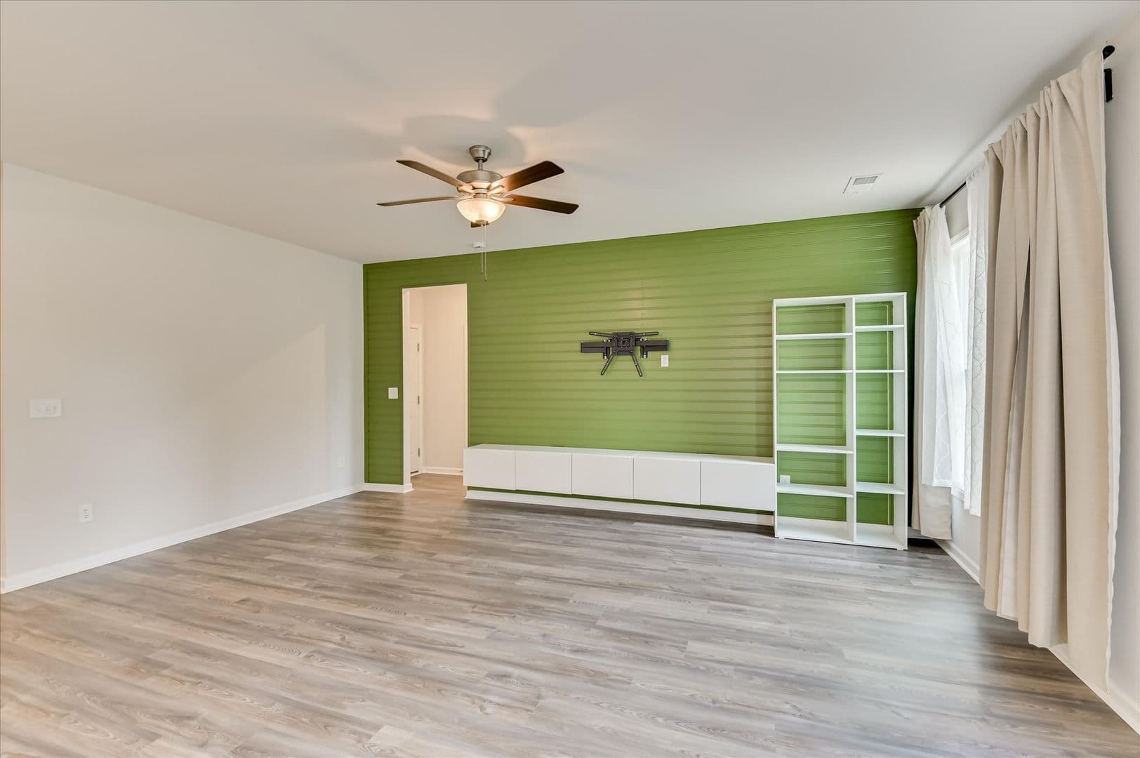 Graniteville House: 6370 Whirlaway Road