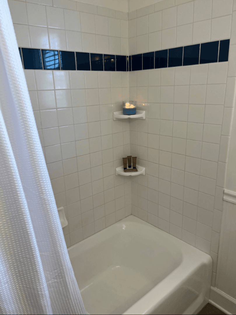 Augusta House: 408 Milledge Rd