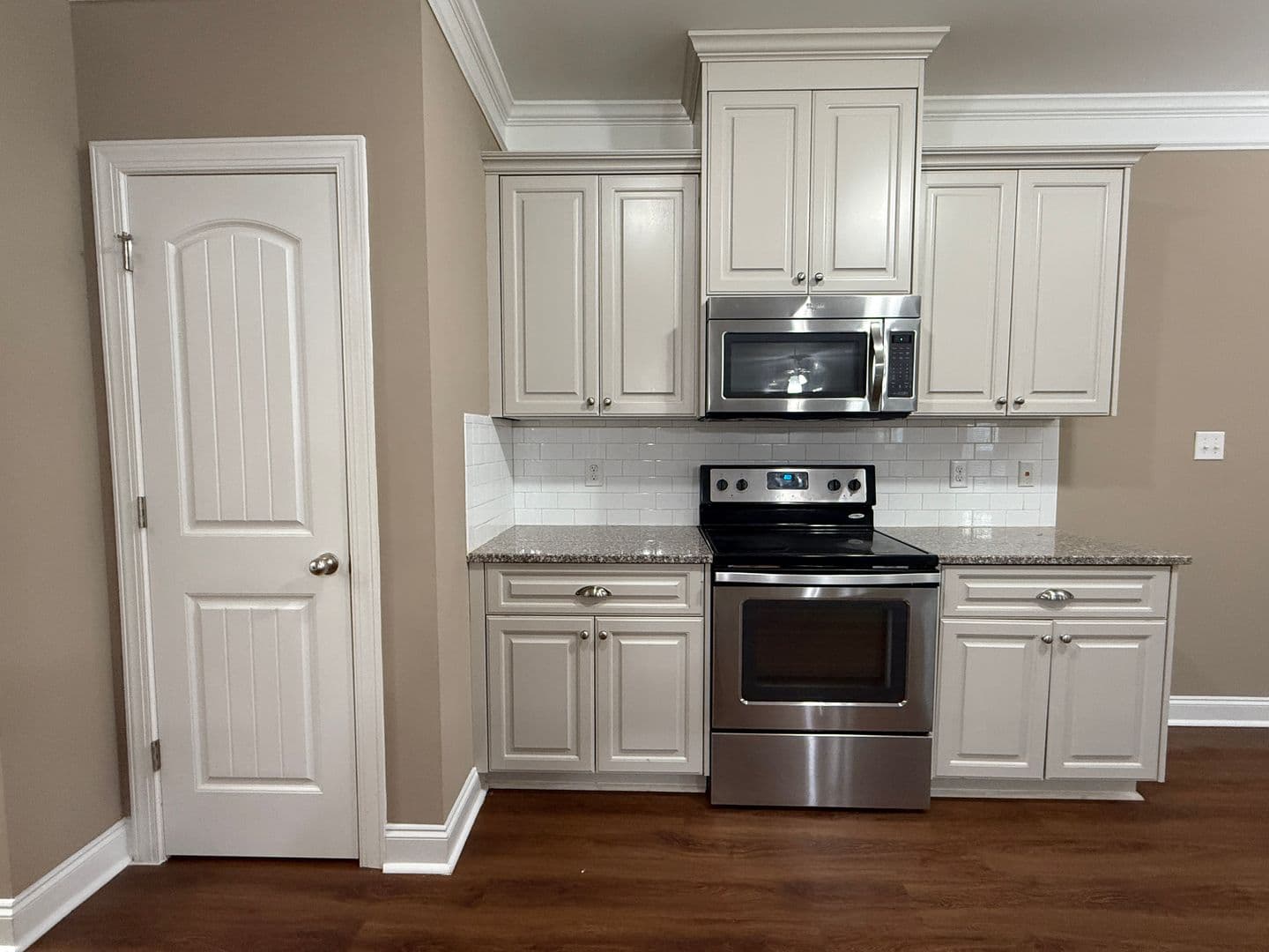 Evans House: 255 Tulip Dr