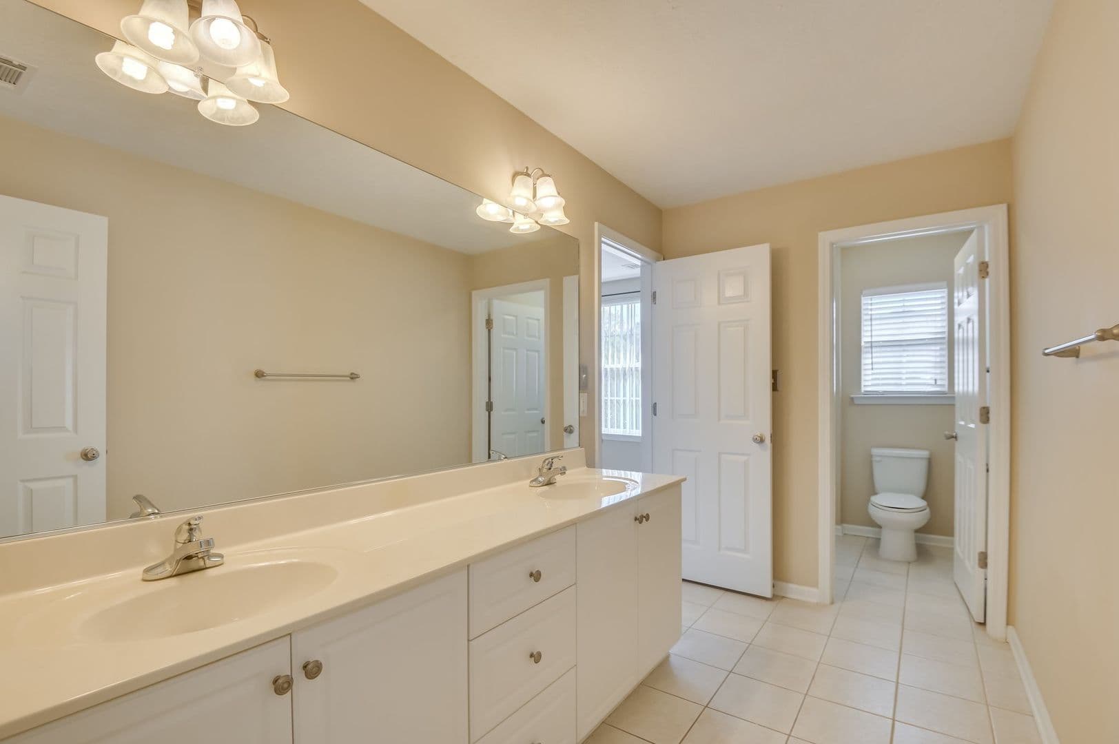 Evans House: 2072 Wythe Drive