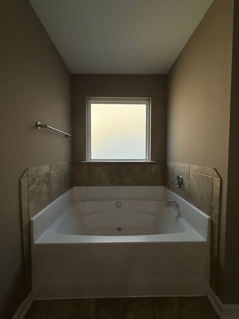 Evans House: 255 Tulip Dr