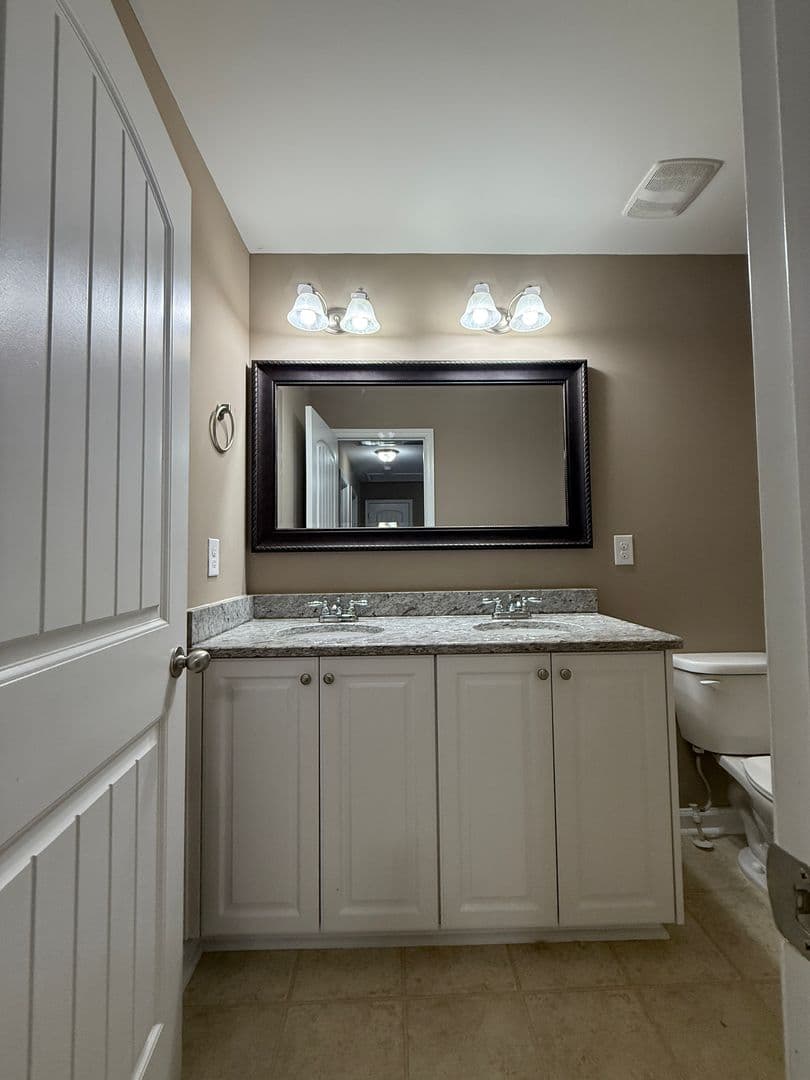 Evans House: 255 Tulip Dr