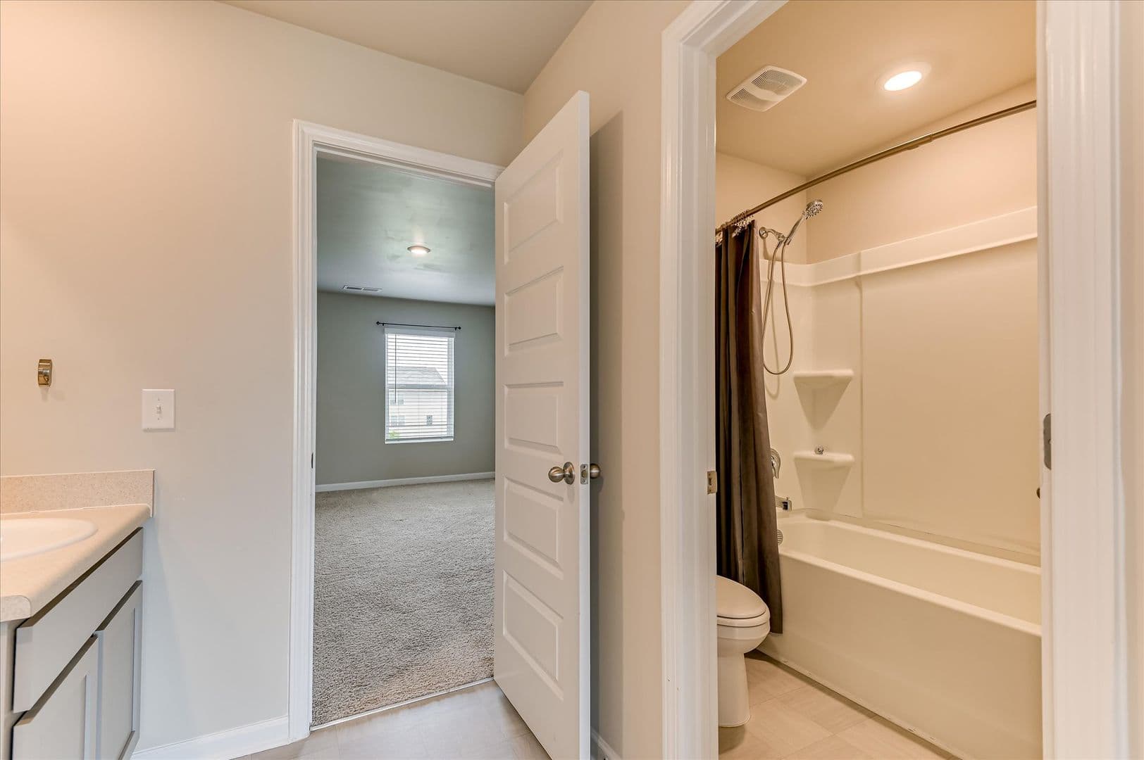 Augusta House: 462 Furlough Dr