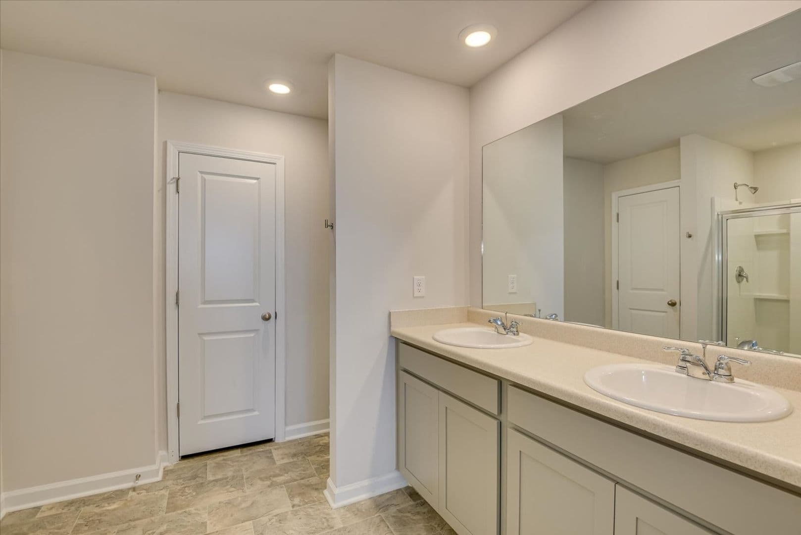 Graniteville House: 846 Quaint Parish Circle