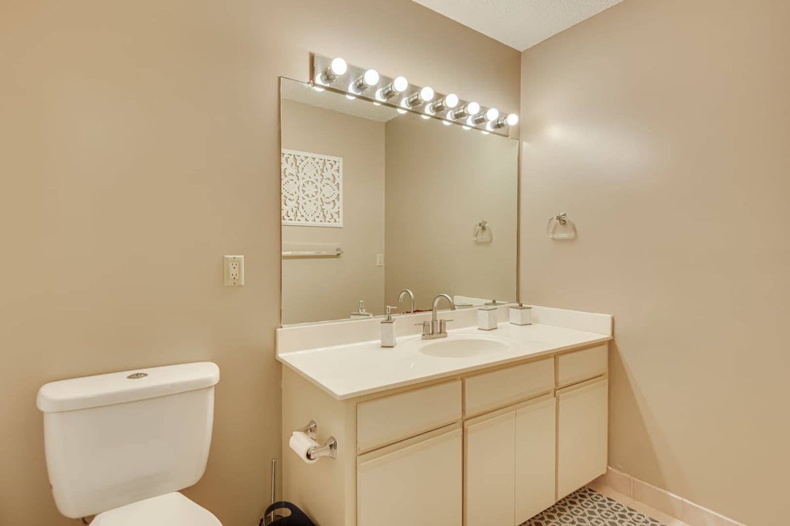 Augusta House: 3247 Summerchase Circle