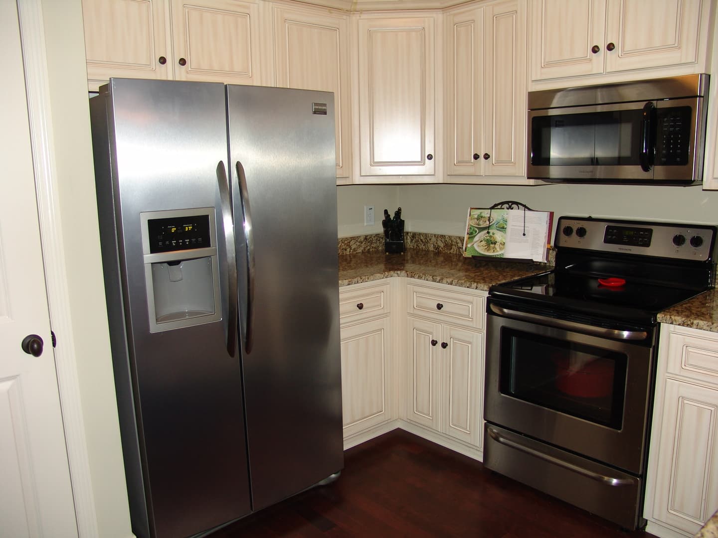 Evans House: 1038 Barrett Drive