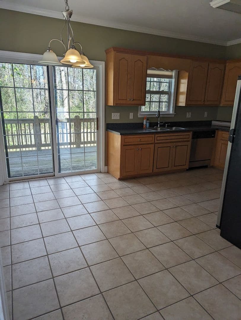 Augusta House: 3213 Alton Ct
