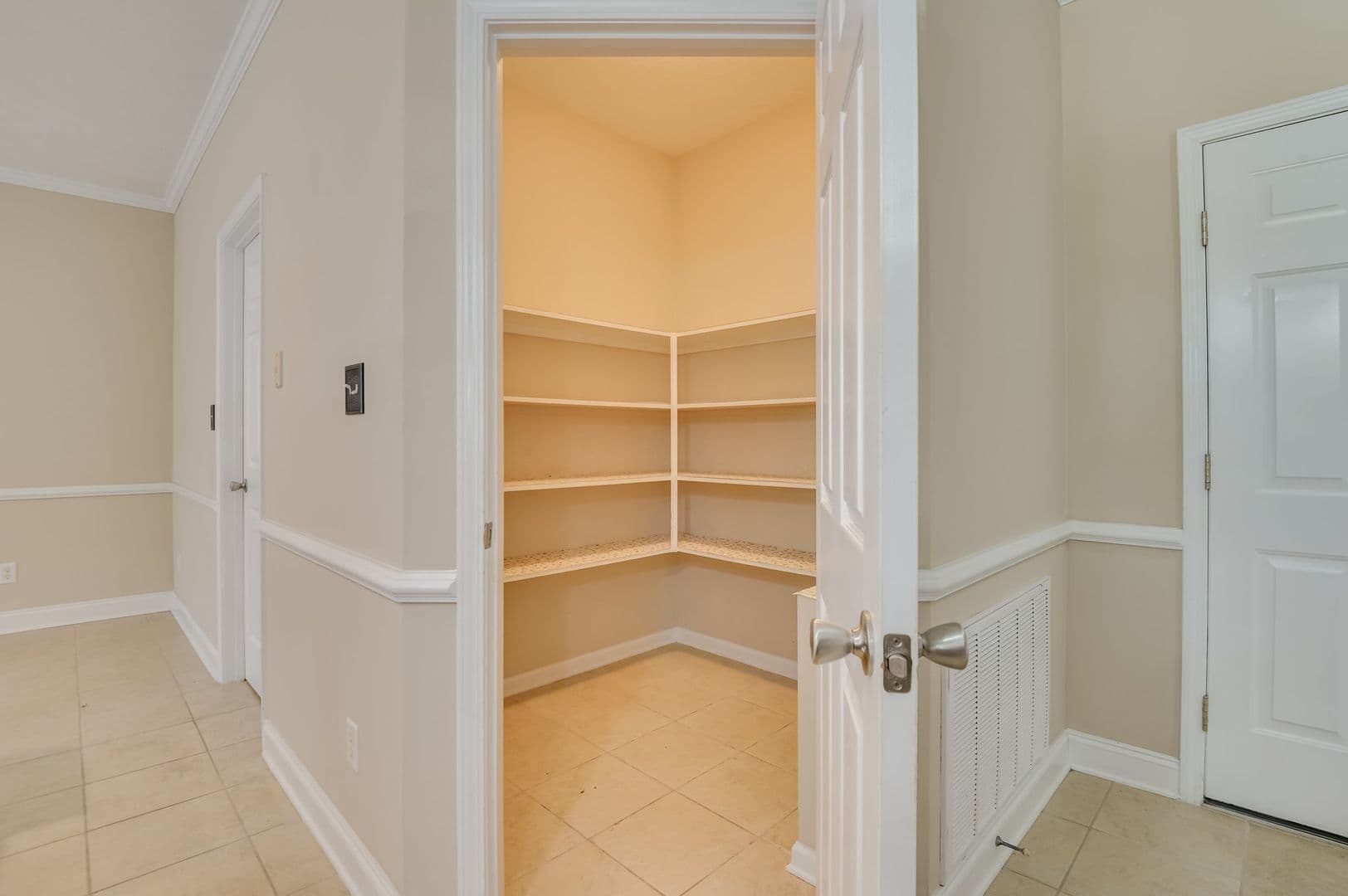 Evans House: 2072 Wythe Drive