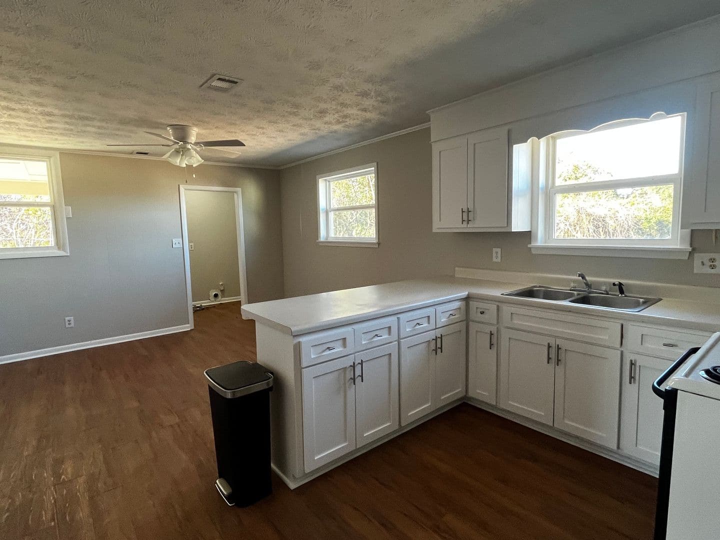 Martnez House: 429 Old Anderson Road