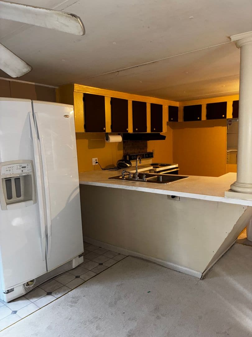 Hephzibah House: 3914 Lake Erie dr