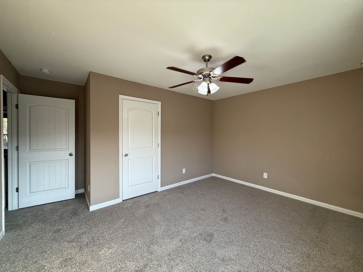 Evans House: 255 Tulip Dr