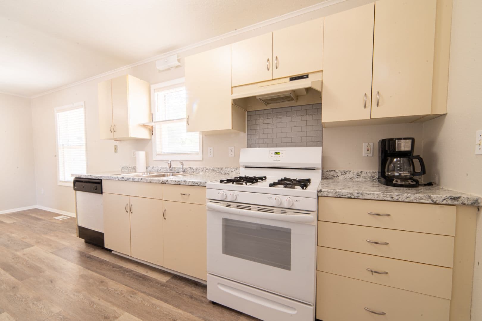 Vineland House: 239 Luciano Ave