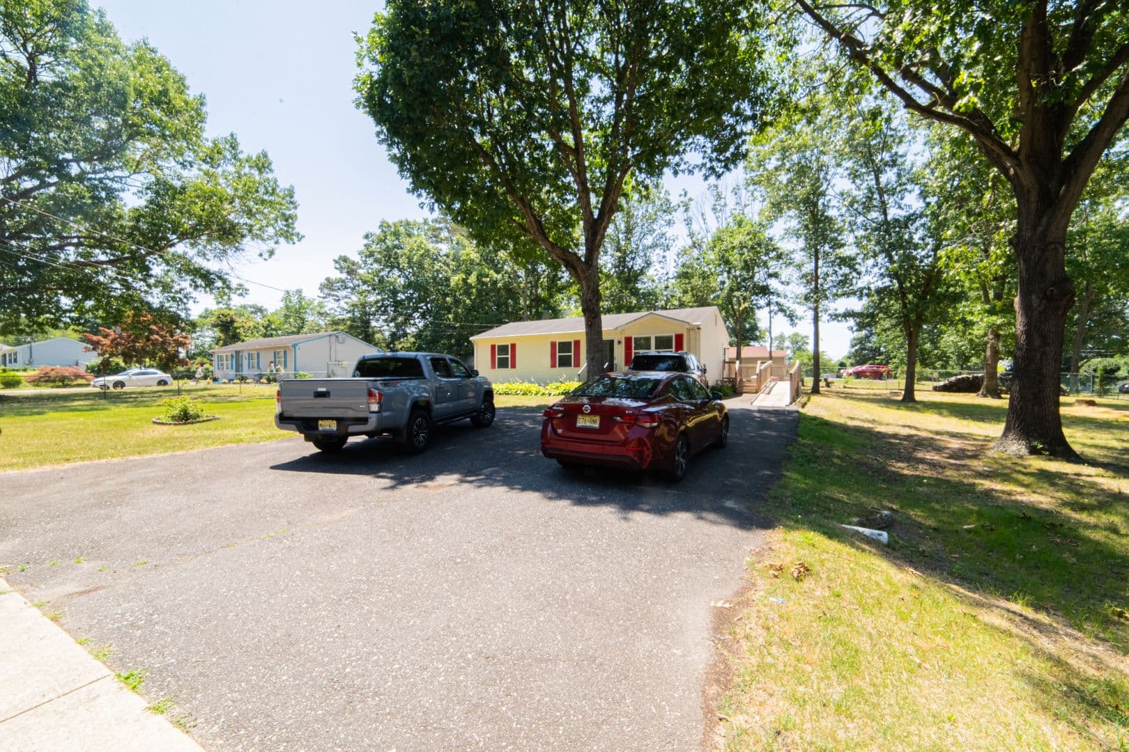 Vineland House: 239 Luciano Ave