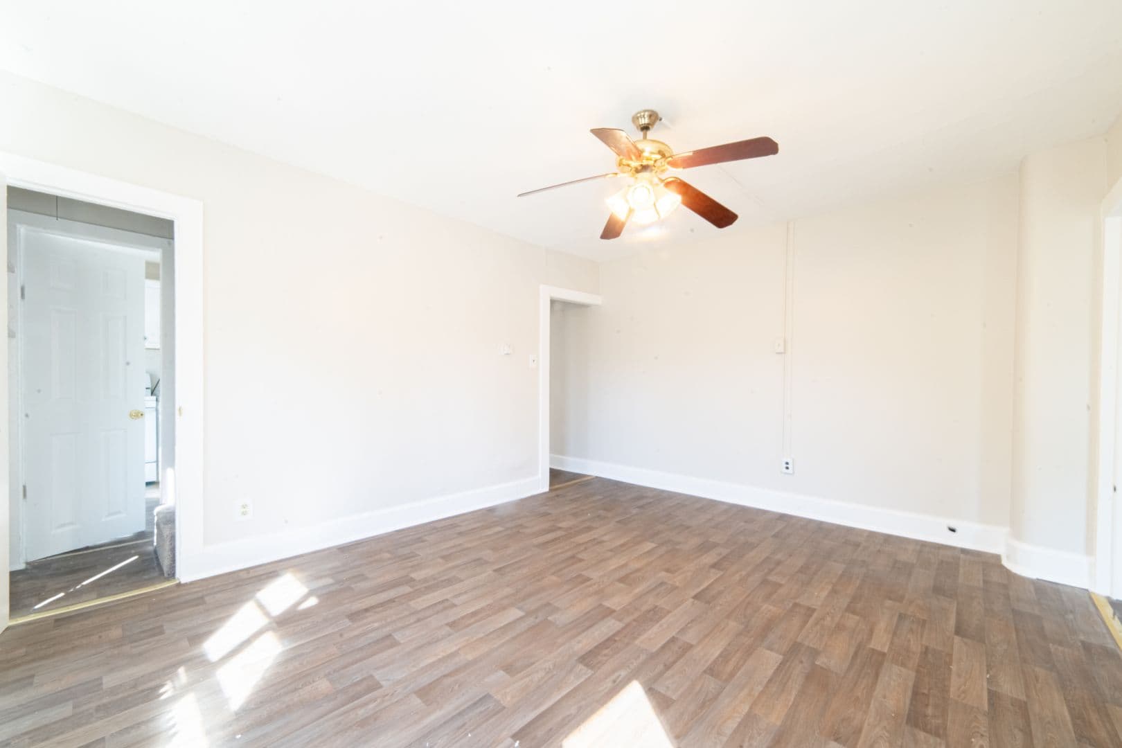 Vineland Apartment: 414-416 W Park Ave