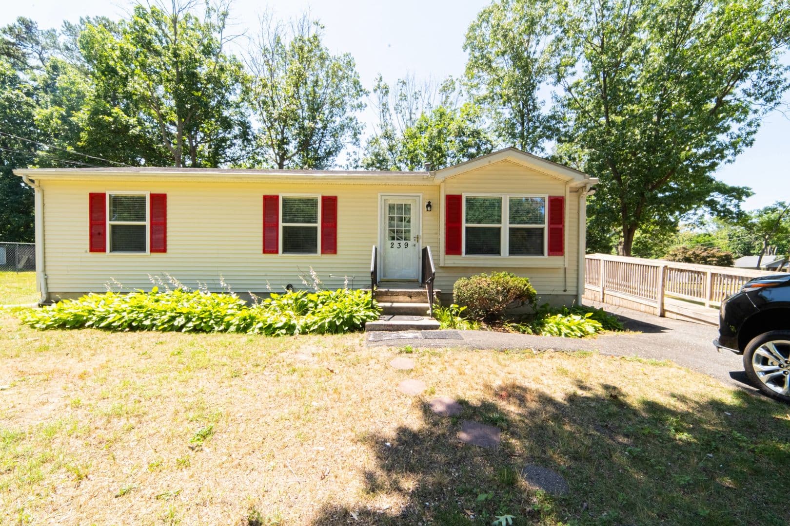 Vineland House: 239 Luciano Ave